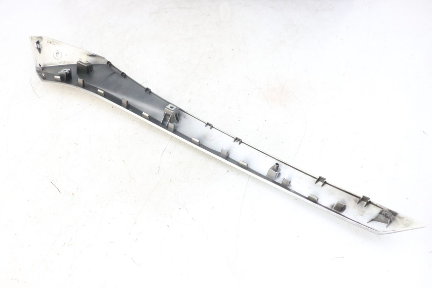 photo de BAS DE CAISSE DROIT YAMAHA XMAX X-MAX ABS 125 (2017 - 2020)