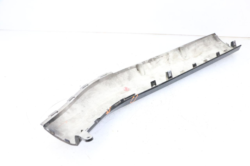 photo de BAS DE CAISSE GAUCHE SEGWAY NINEBOT E125S 1 (2022 - 2026) - Zoom état d’usage