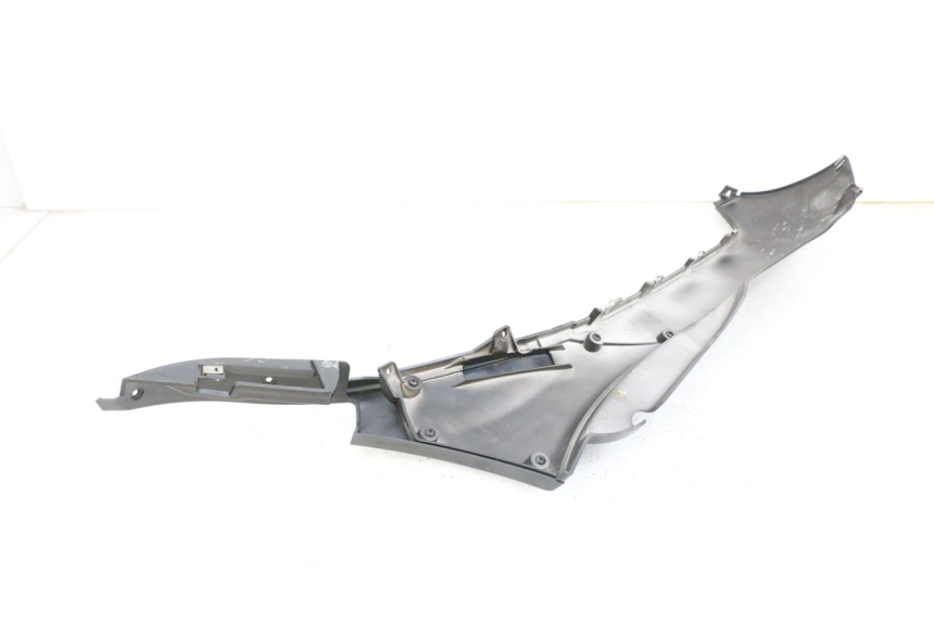 photo de BAS DE CAISSE GAUCHE PIAGGIO MP3 HPE 350 (2018 - 2020) - Points de fixation