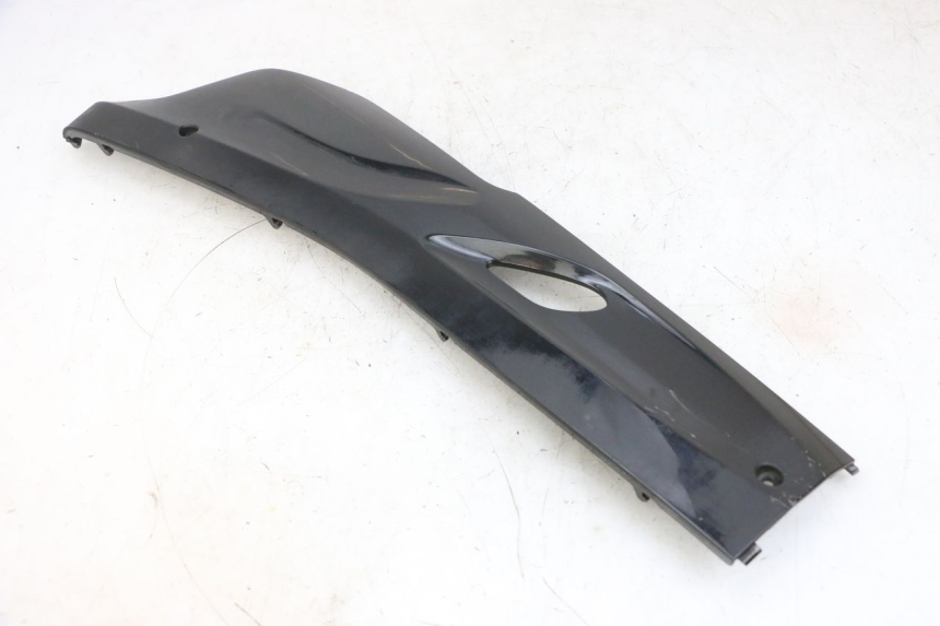 photo de BAS DE CAISSE GAUCHE DAELIM S1 125 (2007 - 2016) - Détails caractéristiques