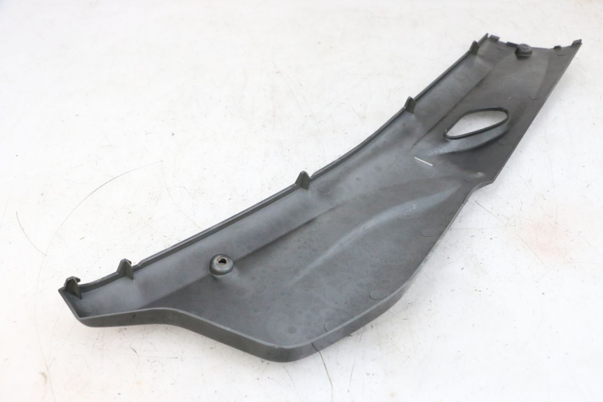 photo de BAS DE CAISSE GAUCHE DAELIM S1 125 (2007 - 2016) - Points de fixation