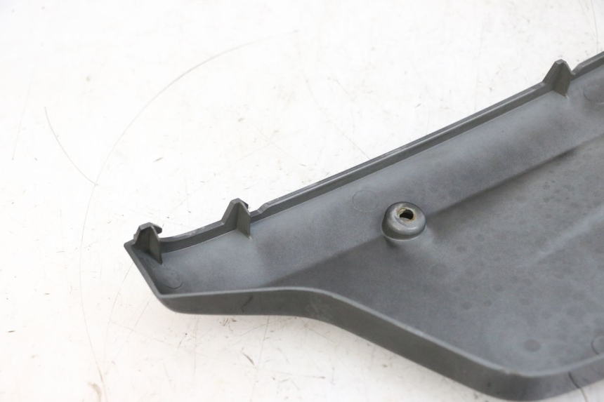 photo de BAS DE CAISSE GAUCHE DAELIM S1 125 (2007 - 2016) - État de surface