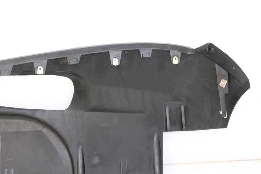 photo de BAS DE CAISSE GAUCHE PEUGEOT SATELIS COMPRESSOR K15 125 (2006 - 2009)