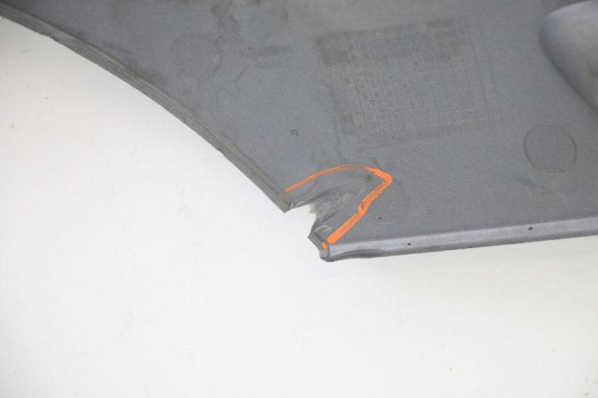 photo de BAS DE CAISSE GAUCHE PEUGEOT SATELIS 250 (2006 - 2012)