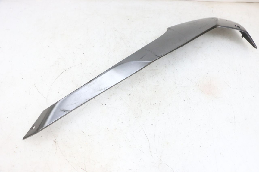 photo de BAS DE CAISSE GAUCHE YAMAHA TRICITY 300 (2020 - 2024) - Détails caractéristiques