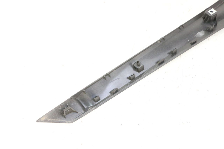 photo de BAS DE CAISSE GAUCHE YAMAHA XMAX X-MAX 125 (2021 - 2025)