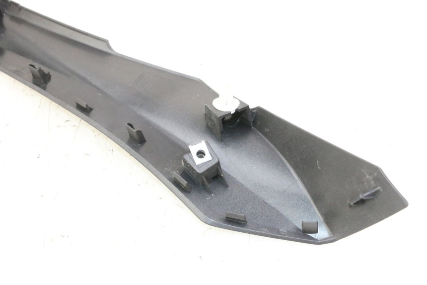 photo de BAS DE CAISSE GAUCHE YAMAHA XMAX X-MAX 125 (2021 - 2025)