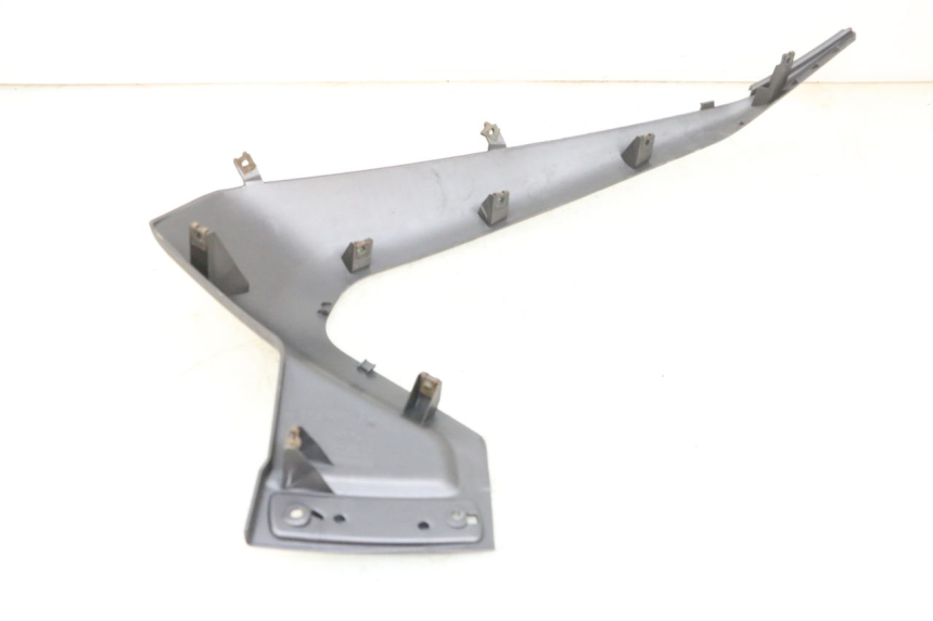 photo de BAS DE CAISSE GAUCHE YAMAHA XMAX X-MAX 125 (2006 - 2009) - Autre angle de vue