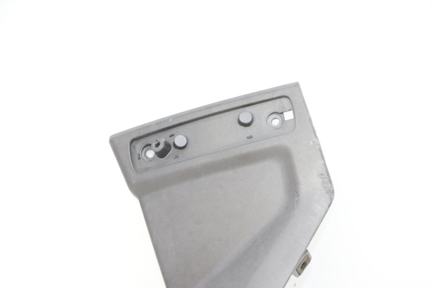 photo de BAS DE CAISSE GAUCHE YAMAHA XMAX X-MAX 125 (2006 - 2009) - Pièce contrôlée