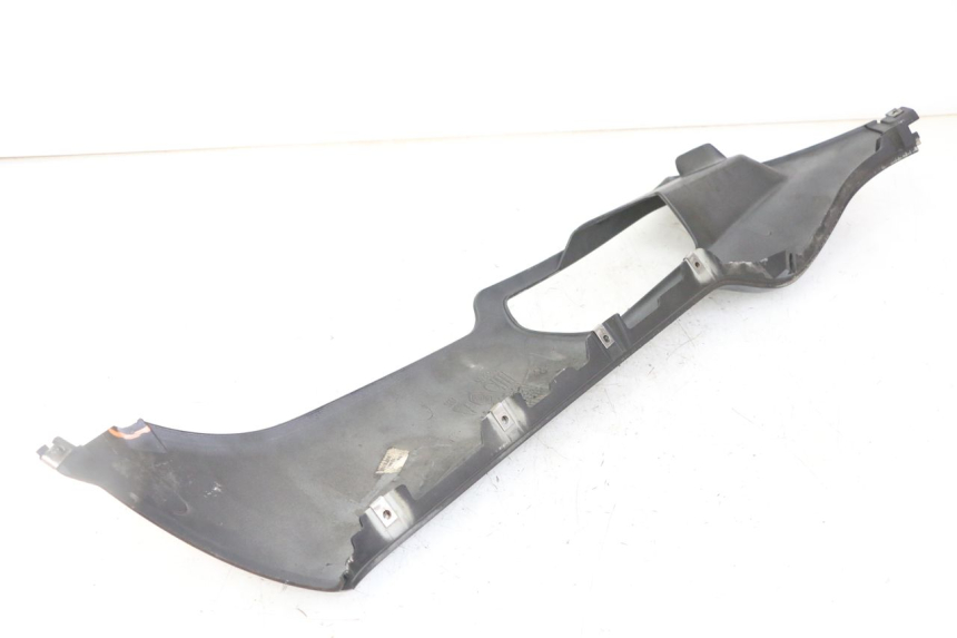 photo de BAS DE CAISSE GAUCHE PIAGGIO XEVO - X EVO 125 (2007 - 2016)