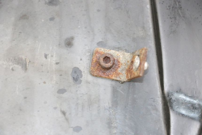 photo de BAVETTE ARRIERE KAWASAKI GPX R WARBIRD 600 (1988 - 1993) - Autre angle de vue