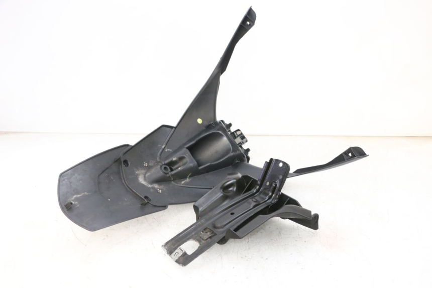 photo de BAVETTE ARRIERE PIAGGIO MP3 HPE 300 (2019 - 2026) - Vue d’ensemble