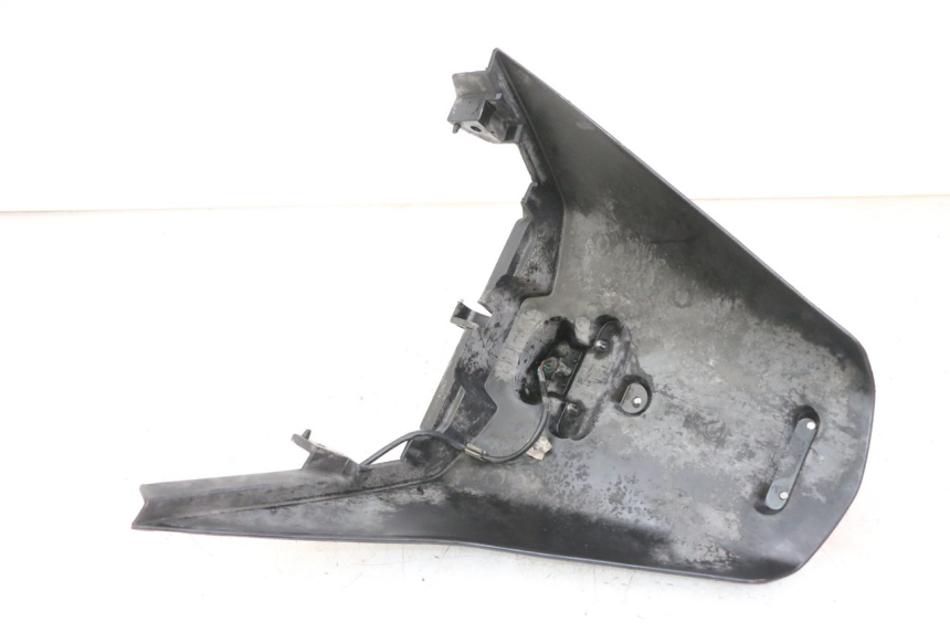 photo de BAVETTE ARRIERE PEUGEOT SATELIS 125 (2013 - 2018)