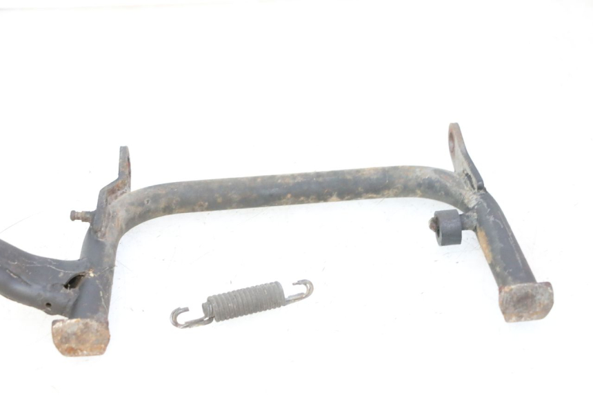 photo de BEQUILLE CENTRALE KYMCO GRAND DINK 125 (2002 - 2007)