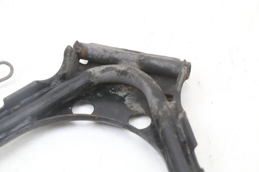 photo de BEQUILLE CENTRALE PEUGEOT STREETZONE 2T 50 (2014 - 2019)