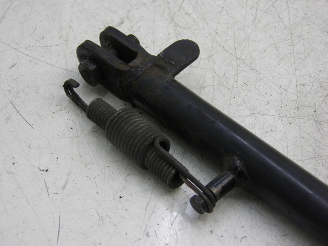 photo de BEQUILLE LATERALE SUZUKI TU X TUX VOLTY 125 (1999 - 2001)