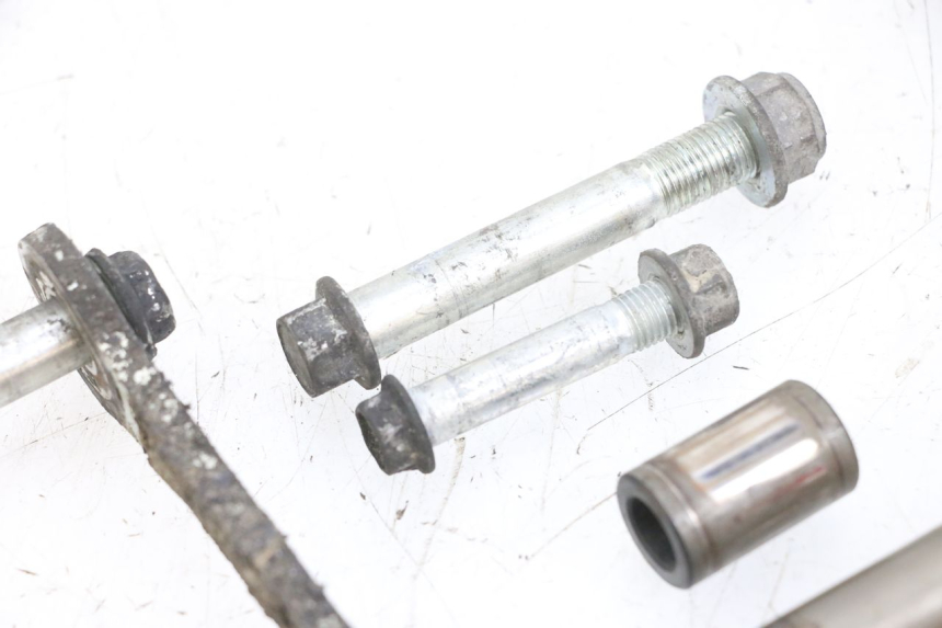 photo de BIELLETTE AMORTISSEUR SUZUKI DL V STROM 1000 (2002 - 2007) - Détails caractéristiques