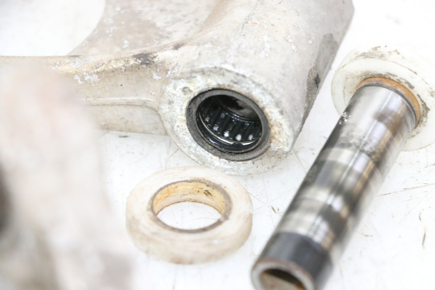 photo de BIELLETTE AMORTISSEUR APRILIA ETX 125 (1998 - 2002)