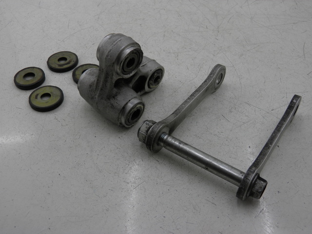 photo de BIELLETTE AMORTISSEUR HYOSUNG COMET GT 125 (2002 - 2007) - Vue principale