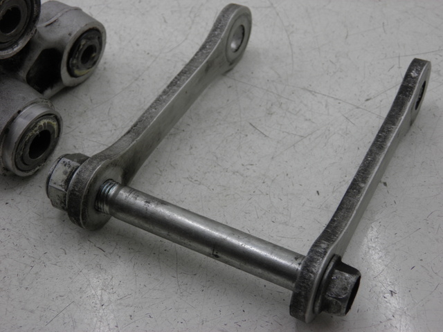 photo de BIELLETTE AMORTISSEUR HYOSUNG COMET GT 125 (2002 - 2007) - Vue produit