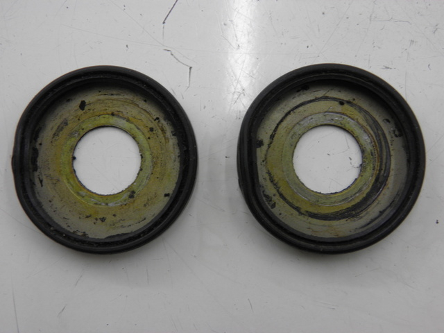 photo de BIELLETTE AMORTISSEUR HYOSUNG COMET GT 125 (2002 - 2007) - Autre angle de vue