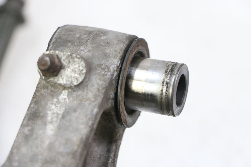 photo de BIELLETTE AMORTISSEUR KAWASAKI ZR7 ZR-7 S 750 (1999 - 2004)