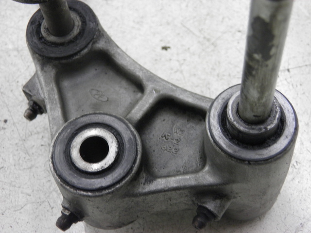 photo de BIELLETTE AMORTISSEUR KAWASAKI ZZR 600 (1995 - 2004)