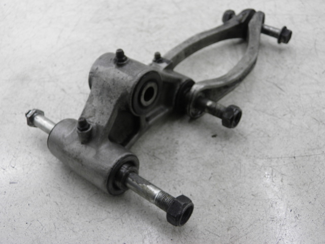 photo de BIELLETTE AMORTISSEUR KAWASAKI ZZR 600 (1995 - 2004)