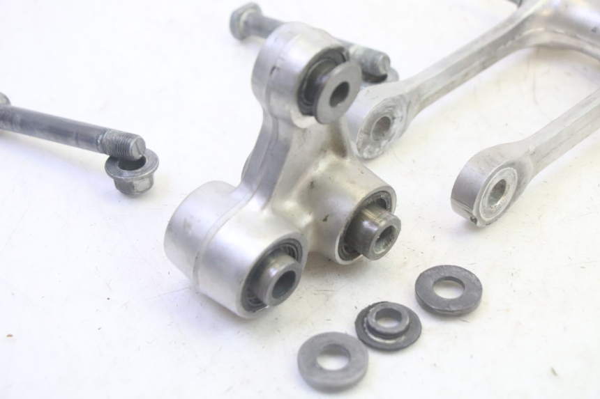 photo de BIELLETTE AMORTISSEUR KAWASAKI KXF KX-F 250 (2017 - 2019) - Pièce contrôlée