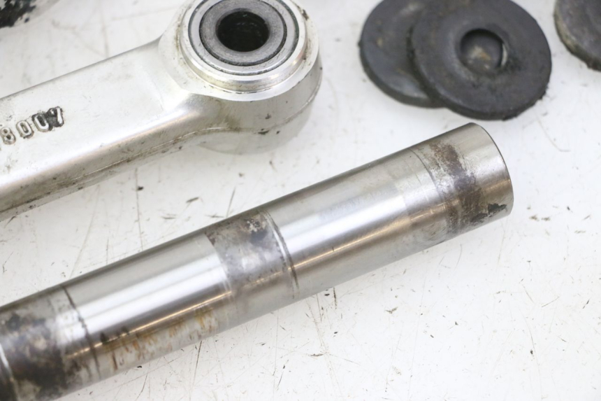 photo de BIELLETTE AMORTISSEUR TRIUMPH SPRINT 900 (1995 - 1998)