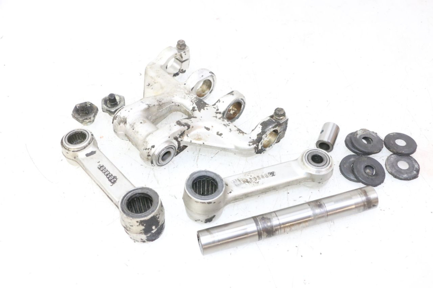 photo de BIELLETTE AMORTISSEUR TRIUMPH SPRINT 900 (1995 - 1998)