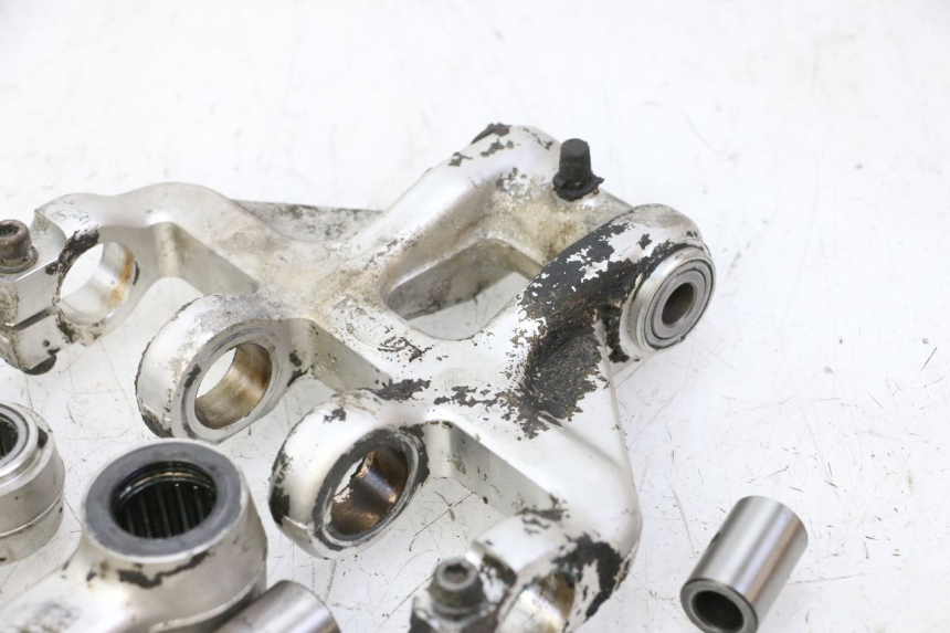 photo de BIELLETTE AMORTISSEUR TRIUMPH SPRINT 900 (1995 - 1998)