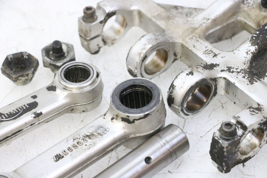 photo de BIELLETTE AMORTISSEUR TRIUMPH SPRINT 900 (1995 - 1998)