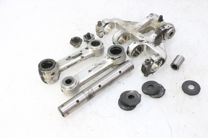 photo de BIELLETTE AMORTISSEUR TRIUMPH SPRINT 900 (1995 - 1998)