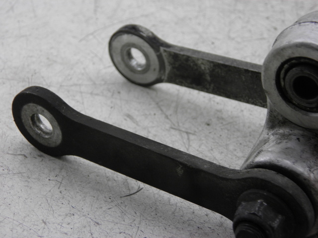 photo de BIELLETTE AMORTISSEUR SUZUKI SV S 650 (1999 - 2002)