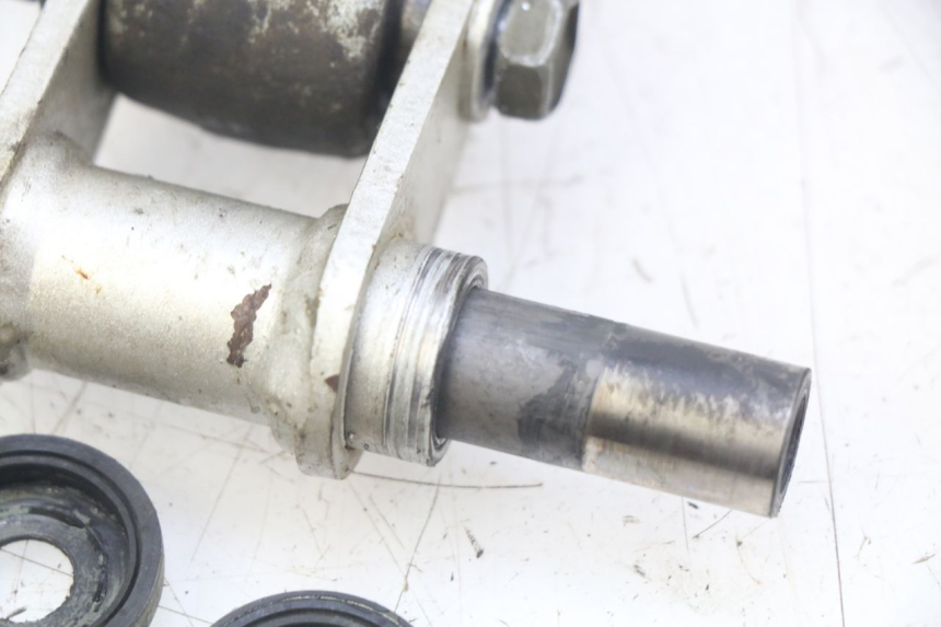 photo de BIELLETTE AMORTISSEUR YAMAHA TTR 125 (2000 - 2020)