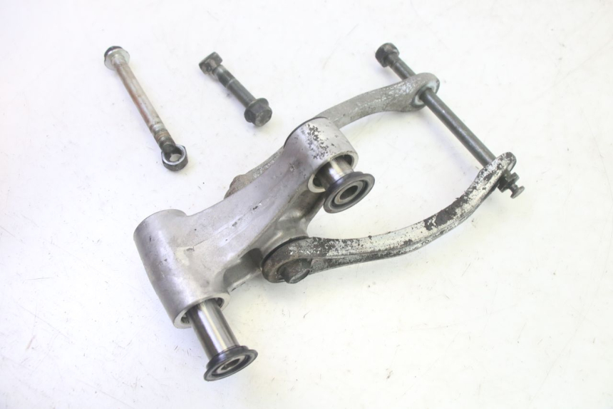 photo de BIELLETTE AMORTISSEUR KAWASAKI ZR 7 750 (1999 - 2001) - Points de fixation