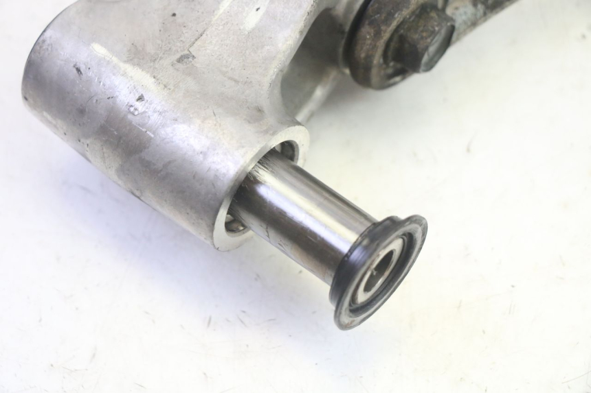 photo de BIELLETTE AMORTISSEUR KAWASAKI ZR 7 750 (1999 - 2001) - État de surface