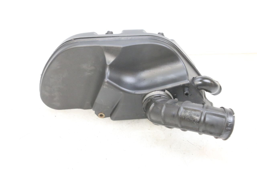 photo de BOITE A AIR PIAGGIO MP3 RL 250 (2007 - 2010) - Gros plan technique