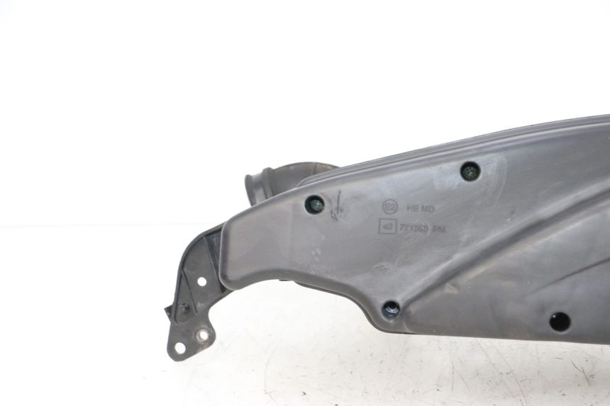 photo de BOITE A AIR PEUGEOT SATELIS 125 (2013 - 2018) - État de surface