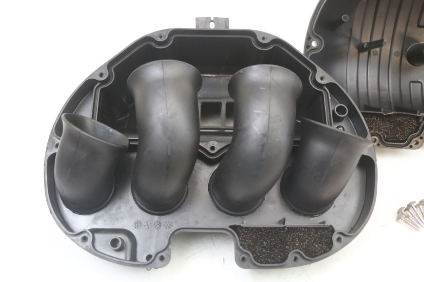 photo de BOITE A AIR SUZUKI GSR 750 (2011 - 2017)