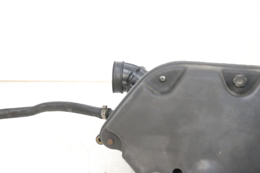 photo de BOITE A AIR PIAGGIO X8 125 (2004 - 2007) - Points de fixation