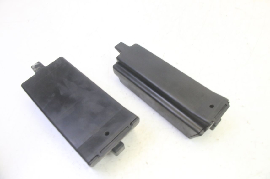 photo de BOITE A GANTS KAWASAKI GPX R WARBIRD 600 (1988 - 1993) - Autre angle de vue