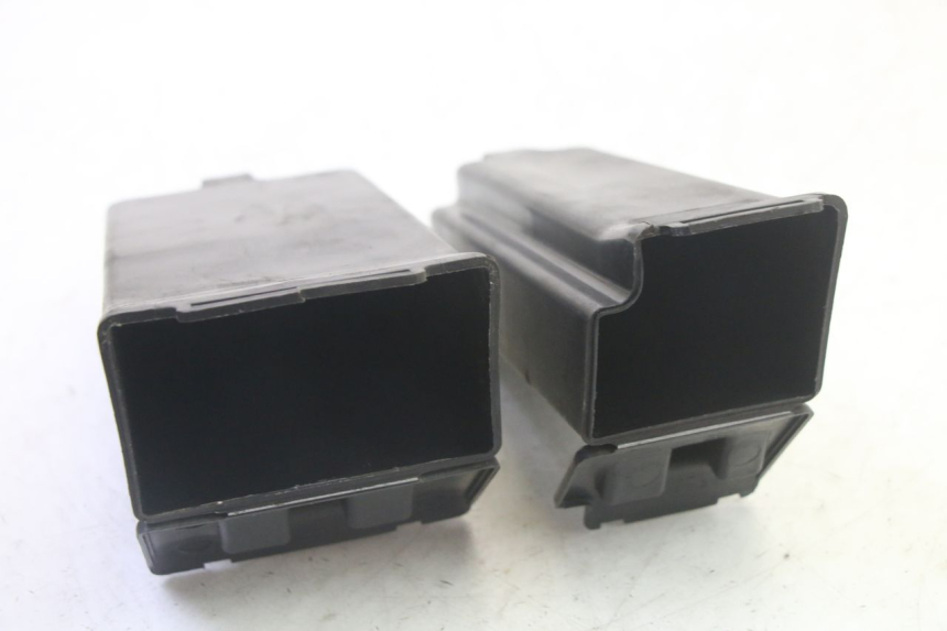 photo de BOITE A GANTS KAWASAKI GPX R WARBIRD 600 (1988 - 1993) - Vue d’ensemble