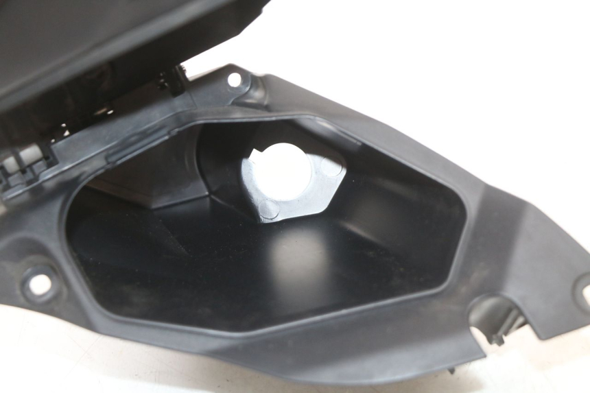 photo de BOITE A GANTS YAMAHA XMAX X-MAX ABS 125 (2017 - 2020)