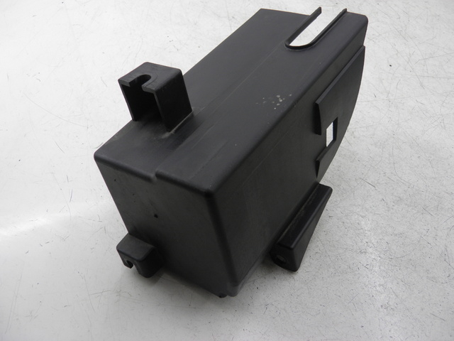 photo de BOITE A GANTS YAMAHA XMAX X-MAX 125 (2006 - 2009)