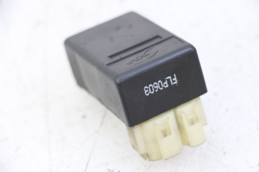 photo de BOITIER CDI VONROAD YIBEN 125 (2006 - 2010) - Autre angle de vue