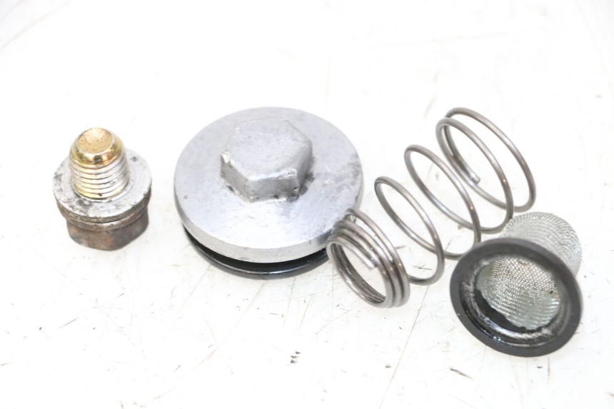 photo de BOUCHON CARTER HUILE KYMCO AGILITY 4T 50 (2005 - 2018)