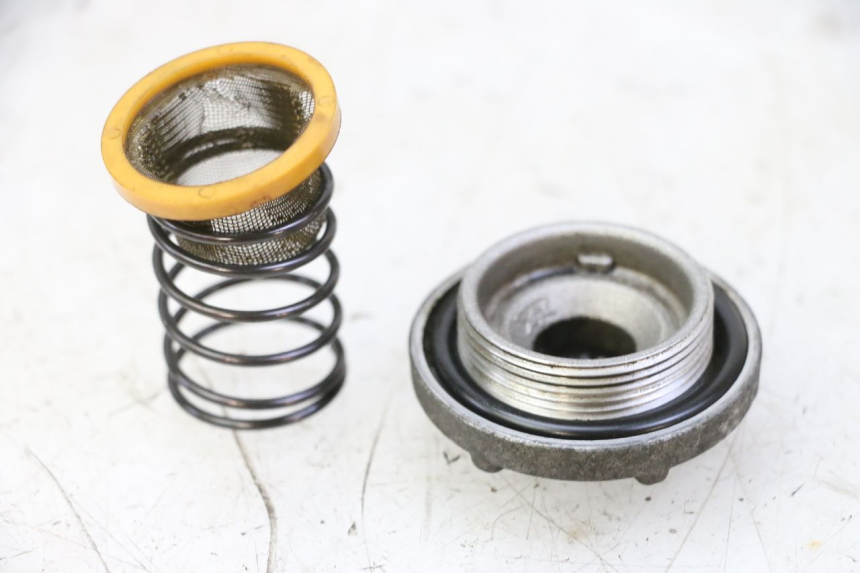 photo de BOUCHON CARTER HUILE YAMAHA X-MAX XMAX 250 (2006 - 2009)