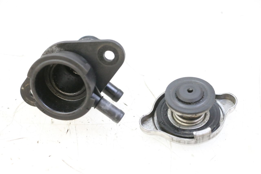 photo de BOUCHON RADIATEUR BMW C1 125 (2000 - 2003)
